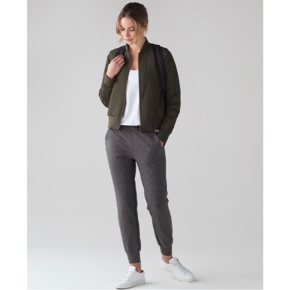 Lululemon On Track Jogger Heathered Black Size 2 - Picture 3 of 16